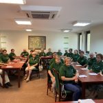 Liderzy 60+ podczas warsztatów artystycznych w Sursum Corda 16