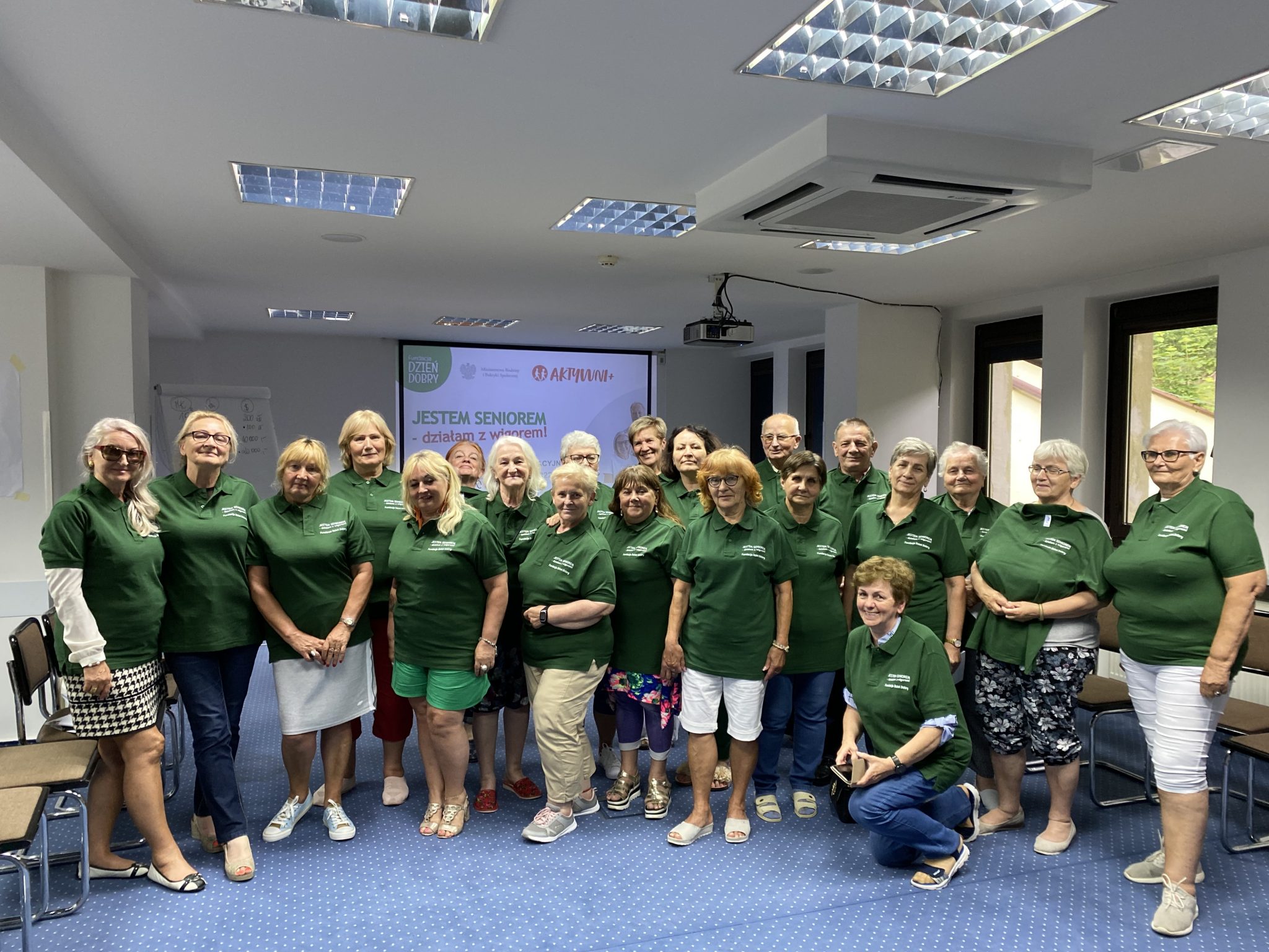 Liderzy 60+ podczas warsztatów artystycznych w Sursum Corda 17