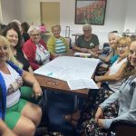 Liderzy 60+ podczas warsztatów artystycznych w Sursum Corda 19