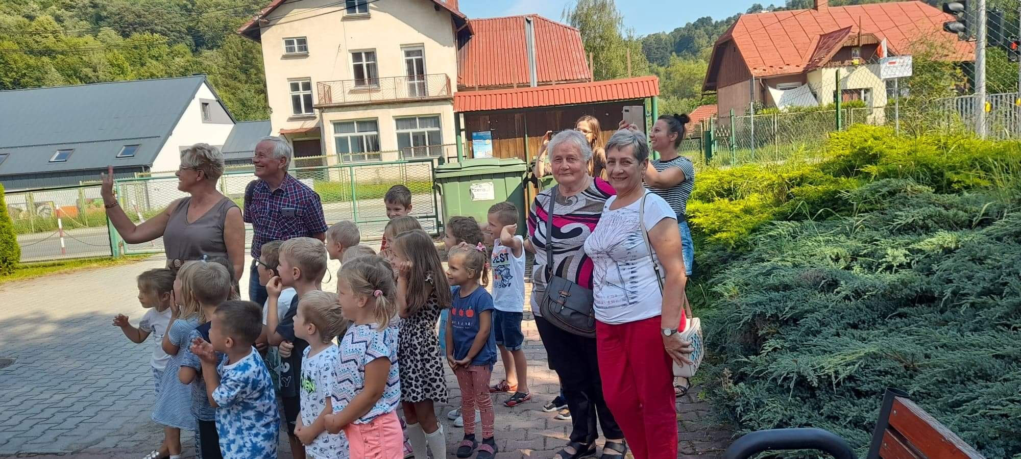 Seniorzy - Dzieciom. Czyli o pięknych spotkaniach w Kamionce Wielkiej. 14
