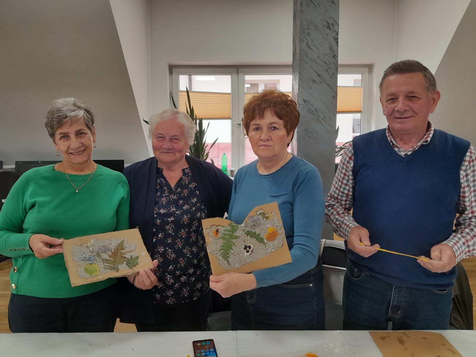 Seniorzy - Dzieciom. Czyli o pięknych spotkaniach w Kamionce Wielkiej.