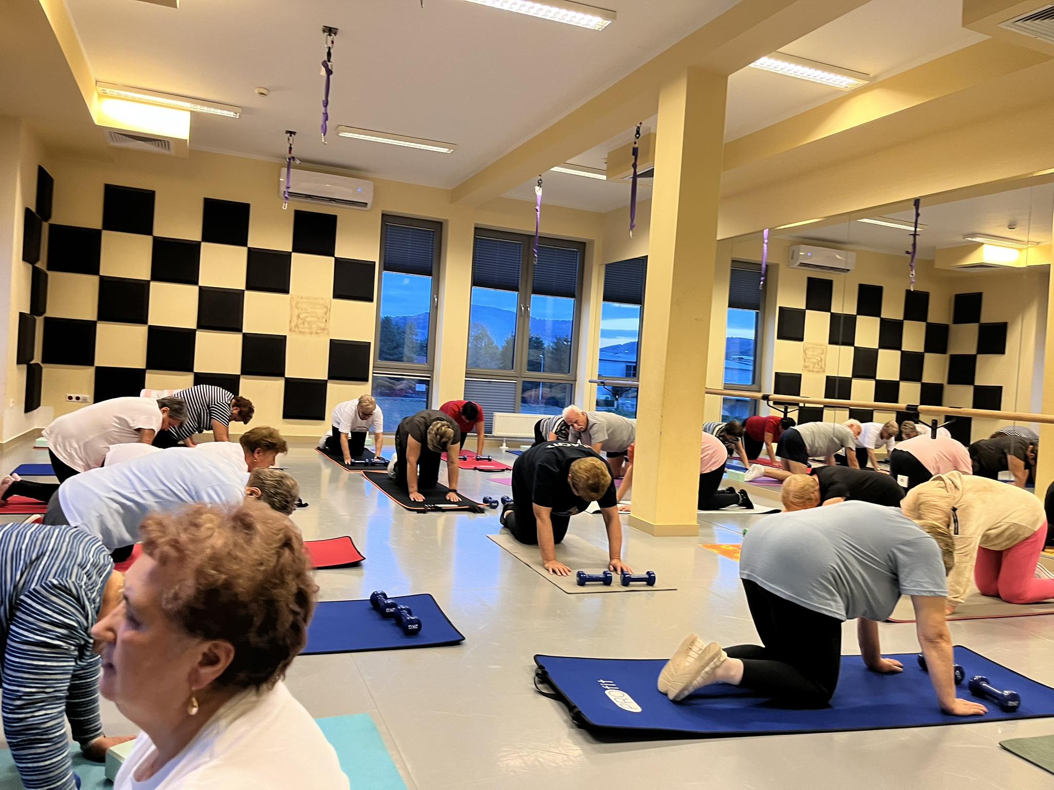 Zdrowy Kręgosłup – warsztaty fizyczne dla seniorów 3