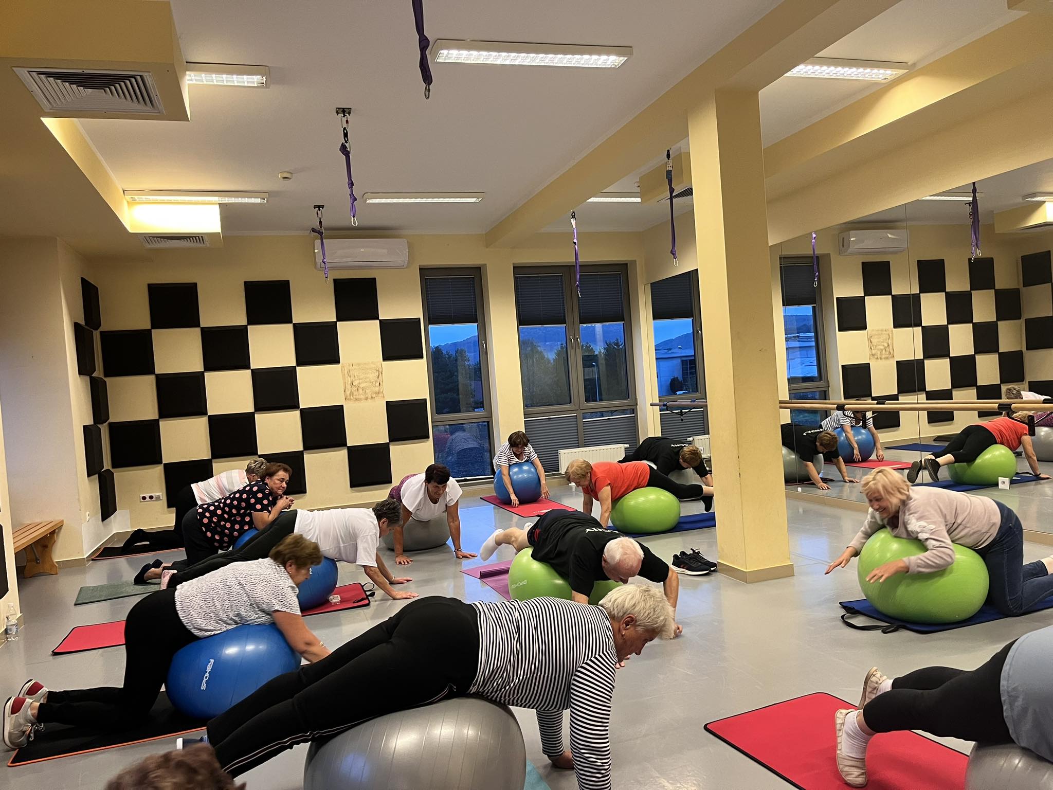 Zdrowy Kręgosłup – warsztaty fizyczne dla seniorów